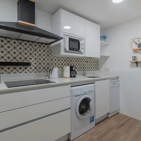 Centrico Isaura Apartment *